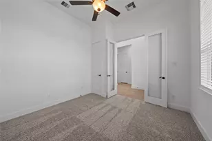 11914 North Pavilion Dr, Mont Belvieu, TX 77523 - Photo 13