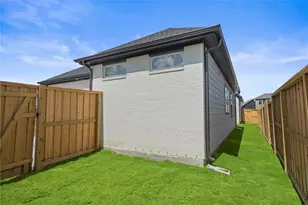 11914 North Pavilion Dr, Mont Belvieu, TX 77523 - Photo 31