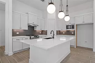 11914 North Pavilion Dr, Mont Belvieu, TX 77523 - Photo 21