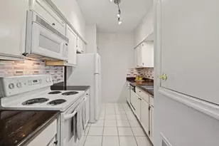 17491 Red Oak Dr, Houston, TX 77090 - Photo 11
