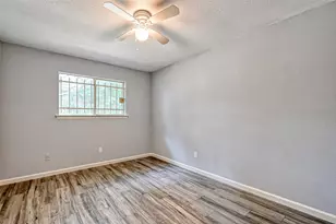 8623 Valley Forest Dr, Houston, TX 77078 - Photo 19