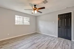 8623 Valley Forest Dr, Houston, TX 77078 - Photo 27