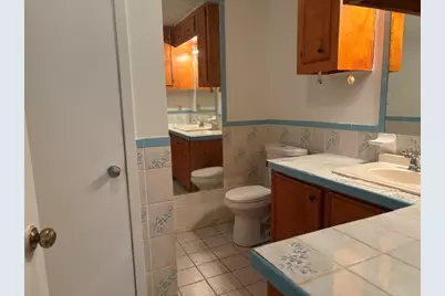 5004 Lingonberry Street, Houston, TX 77033 - Photo 13
