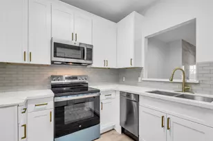 4900 Floyd St, Houston, TX 77007 - Photo 1