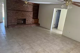 305 Leonard St, Angleton, TX 77515 - Photo 5