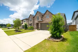 25011 Stela Falls Ln, Tomball, TX 77375 - Photo 3