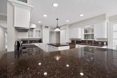 112 Kirkwood Lane, Conroe, TX 77304 - Photo 19
