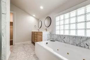 1318 Peden St, Houston, TX 77006 - Photo 29