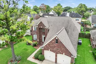 13315 Georgetown Dr, Sugar Land, TX 77478 - Photo 3