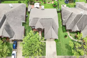 13315 Georgetown Dr, Sugar Land, TX 77478 - Photo 33