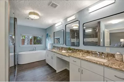2631 Baycrest Drive, Nassau Bay, TX 77058 - Photo 23