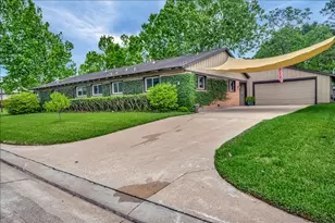 2631 Baycrest Dr, Nassau Bay, TX 77058 - Photo 49