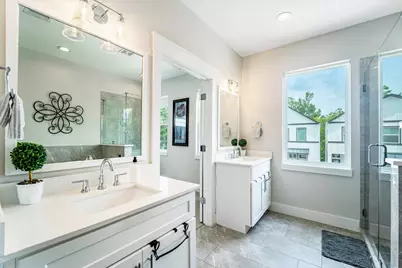 5341 Donovan Gardens Lane, Houston, TX 77091 - Photo 11