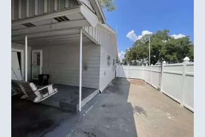 605 S Main Street #25, Highlands, TX 77562 - Photo 15