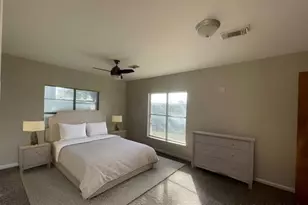 605 S Main St, Highlands, TX 77562 - Photo 9