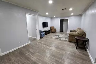 302 Blakeley Dr, San Antonio, TX 78209 - Photo 3