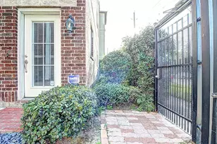 100 McGowen St, Houston, TX 77006 - Photo 9