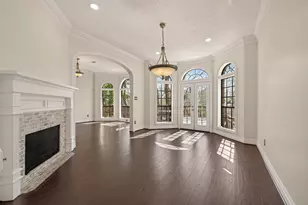 12625 Memorial Dr, Houston, TX 77024 - Photo 9