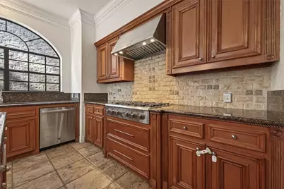 12625 Memorial Drive #175, Houston, TX 77024 - Photo 13