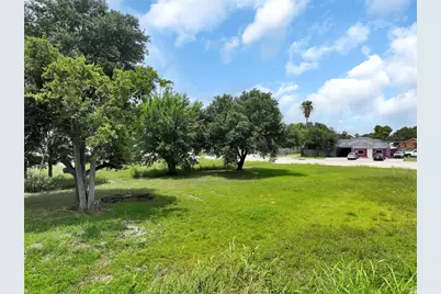 631 Texas Avenue, Texas City, TX 77590 - Photo 9