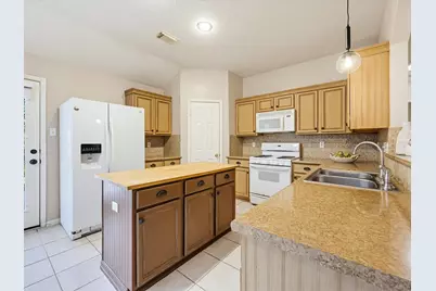 47 Drifting Shadows Circle, The Woodlands, TX 77385 - Photo 9