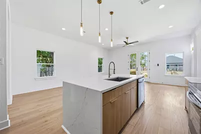 8421 Safeguard Street #A/B, Houston, TX 77051 - Photo 7