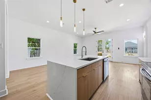 8421 Safeguard St, Houston, TX 77051 - Photo 7