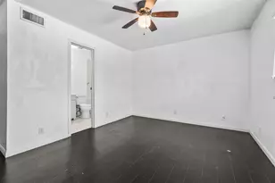 11002 Hammerly Blvd, Houston, TX 77043 - Photo 13