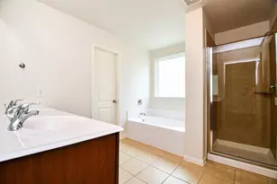 10909 Panther Ct SW, Houston, TX 77099 - Photo 17