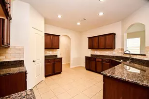 10909 Panther Ct SW, Houston, TX 77099 - Photo 3