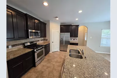 114 N Heritage Mill Circle, Tomball, TX 77375 - Photo 9