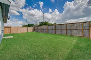 4804 Peanut Butter and Jelly Dr, Houston, TX 77048 - Photo 21