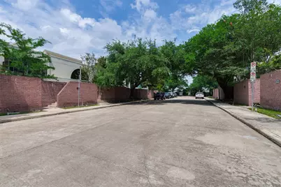 2324 Steel Street #20, Houston, TX 77098 - Photo 3
