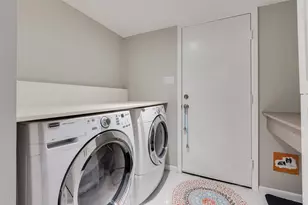 2324 Steel St, Houston, TX 77098 - Photo 25