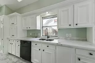 12330 San Lucia River Dr, Houston, TX 77050 - Photo 15