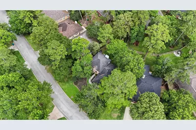 97 N Hollylaurel Circle, The Woodlands, TX 77382 - Photo 39