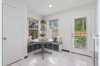 97 N Hollylaurel Circle, The Woodlands, TX 77382 - Photo 3
