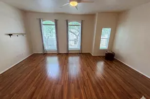 1253 W 17th St, Houston, TX 77008 - Photo 5