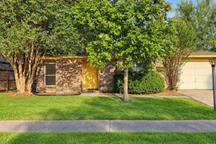 16961 Mockingbird Ct, Conroe, TX 77385 - Photo 1