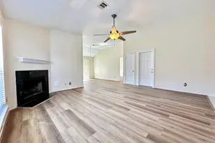 15503 Town Green Dr, Houston, TX 77083 - Photo 11