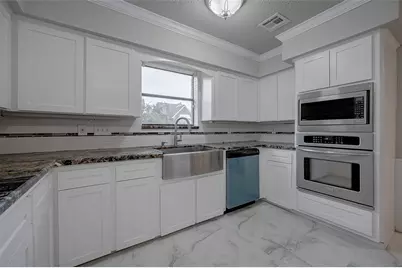 919 Mockingbird Way, Sugar Land, TX 77478 - Photo 9