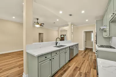 206 Clearview Avenue #B, Friendswood, TX 77546 - Photo 11