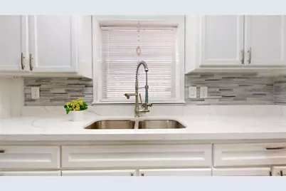 1711 Avenue M, Galveston, TX 77550 - Photo 25