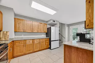182 N Burnett Dr, Baytown, TX 77520 - Photo 17