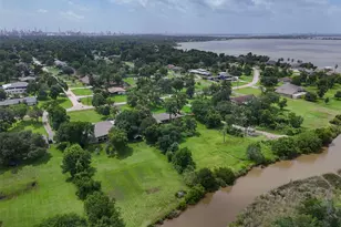 182 N Burnett Dr, Baytown, TX 77520 - Photo 45