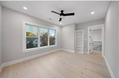 2046 Macarthur Street, Houston, TX 77030 - Photo 27