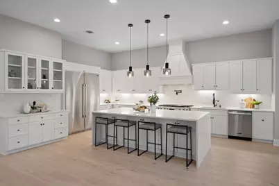 2046 Macarthur Street, Houston, TX 77030 - Photo 9