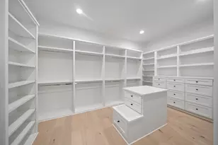 2046 MacArthur St, Houston, TX 77030 - Photo 25