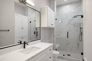 2046 MacArthur St, Houston, TX 77030 - Photo 31