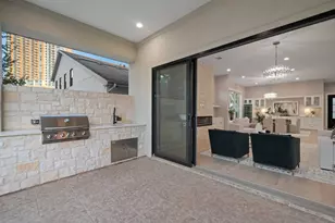 2046 MacArthur St, Houston, TX 77030 - Photo 13